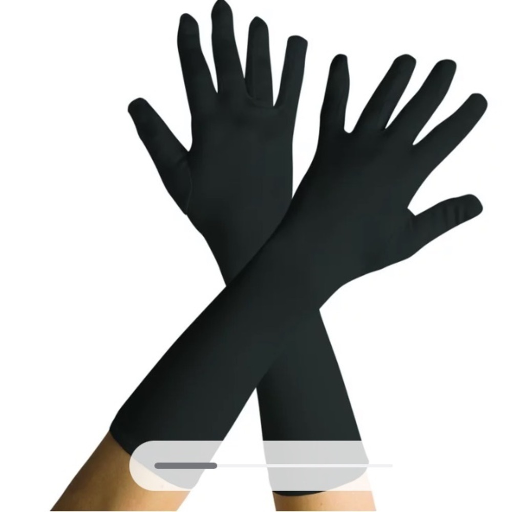 Nwt Halloween Gloves In Black
